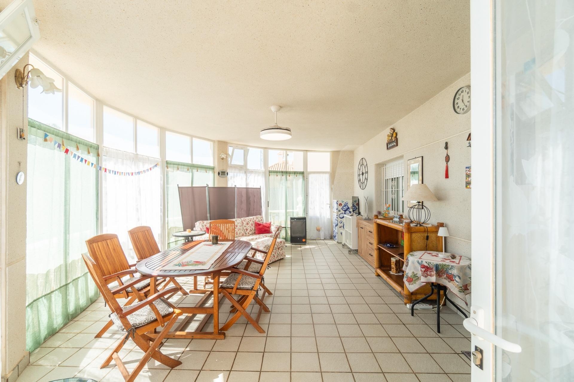 Venta - Chalet Independiente -
Orihuela Costa - La Zenia