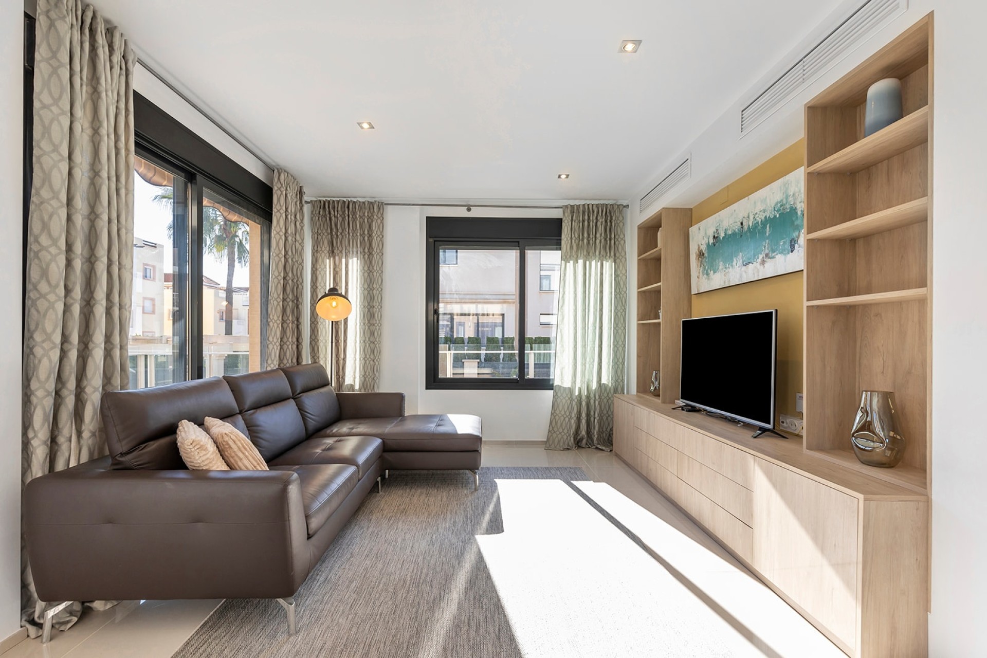 Venta - Chalet Independiente -
Orihuela Costa - La Zenia