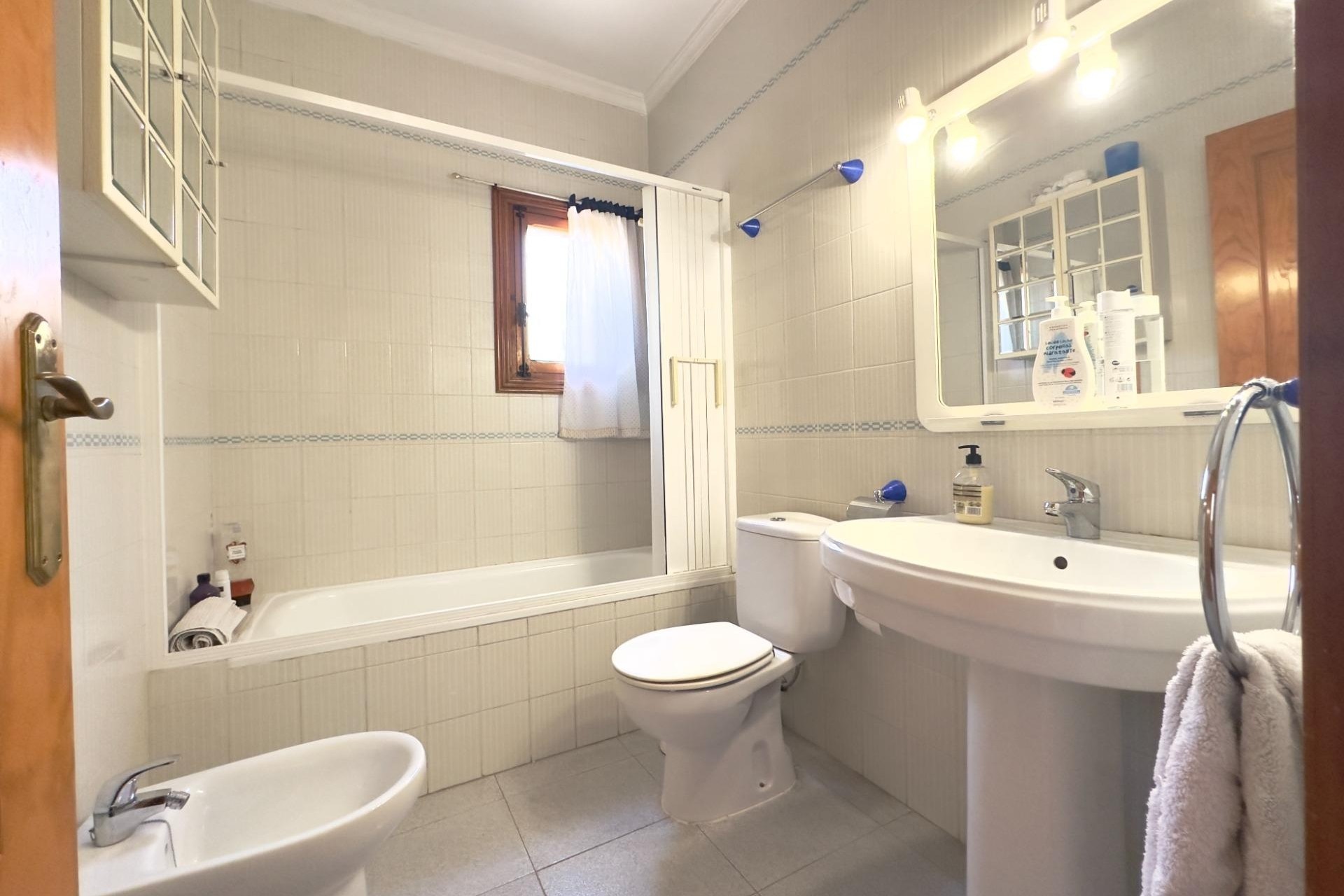 Venta - Chalet Independiente -
Orihuela Costa - La Zenia