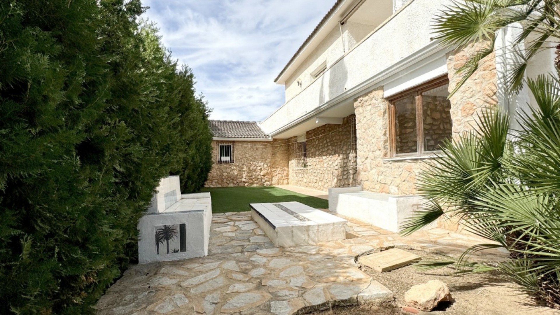 Venta - Chalet Independiente -
Orihuela Costa - La Zenia