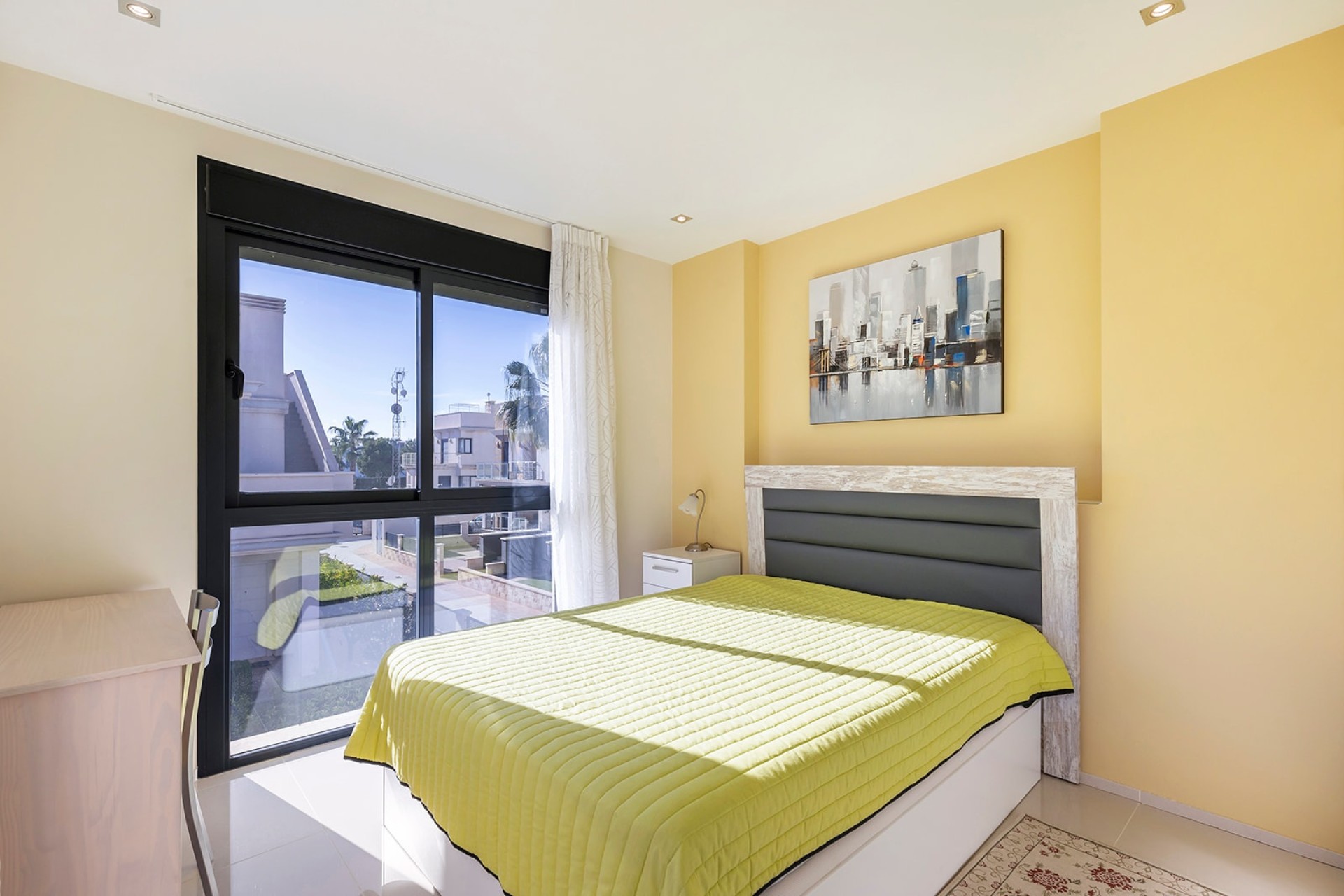 Venta - Chalet Independiente -
Orihuela Costa - La Zenia