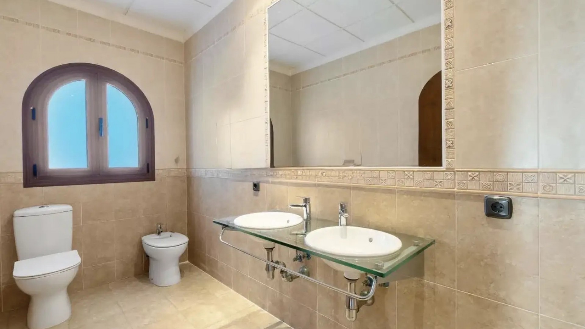 Venta - Chalet Independiente -
Orihuela Costa - La Zenia