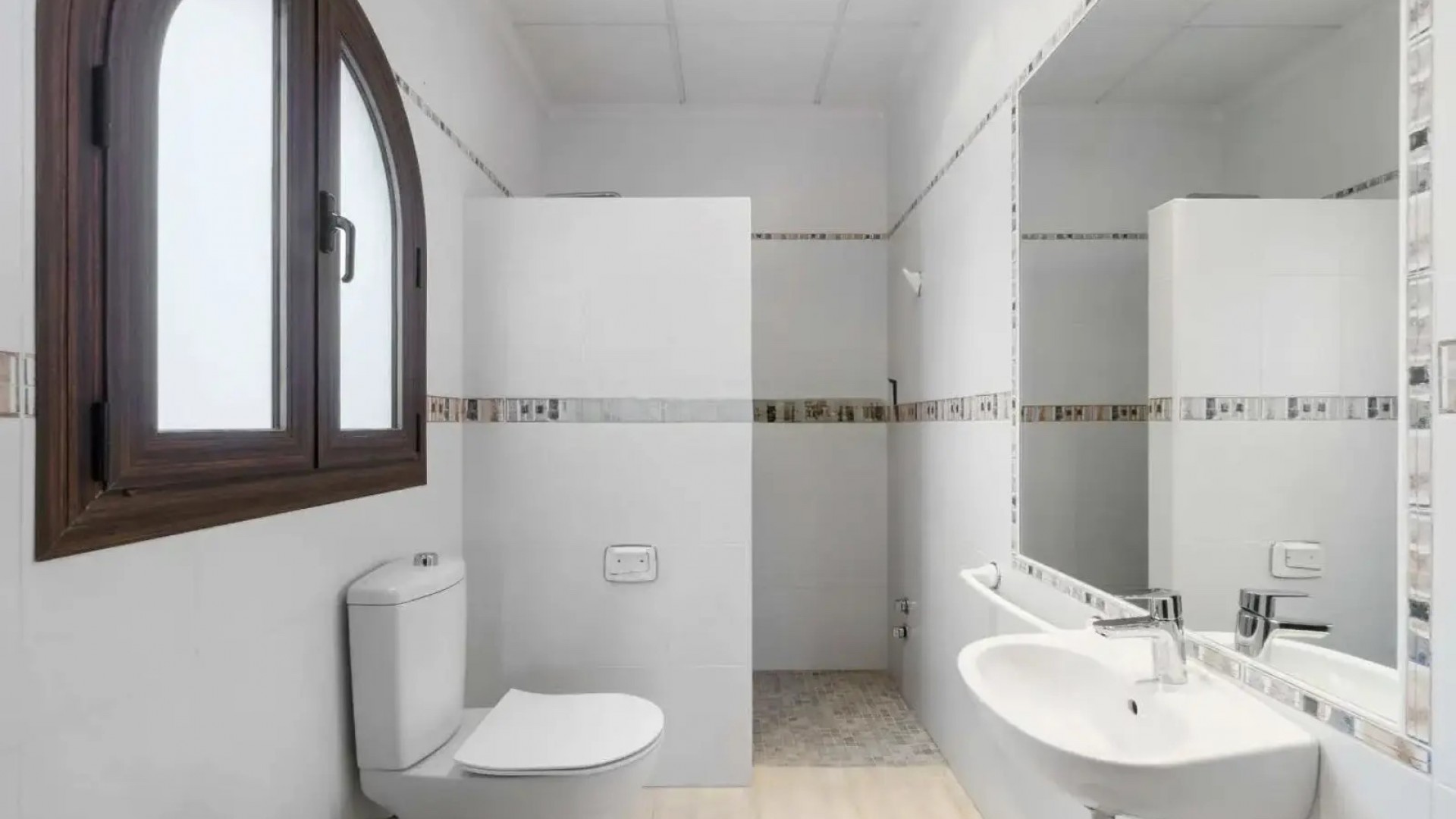 Venta - Chalet Independiente -
Orihuela Costa - La Zenia