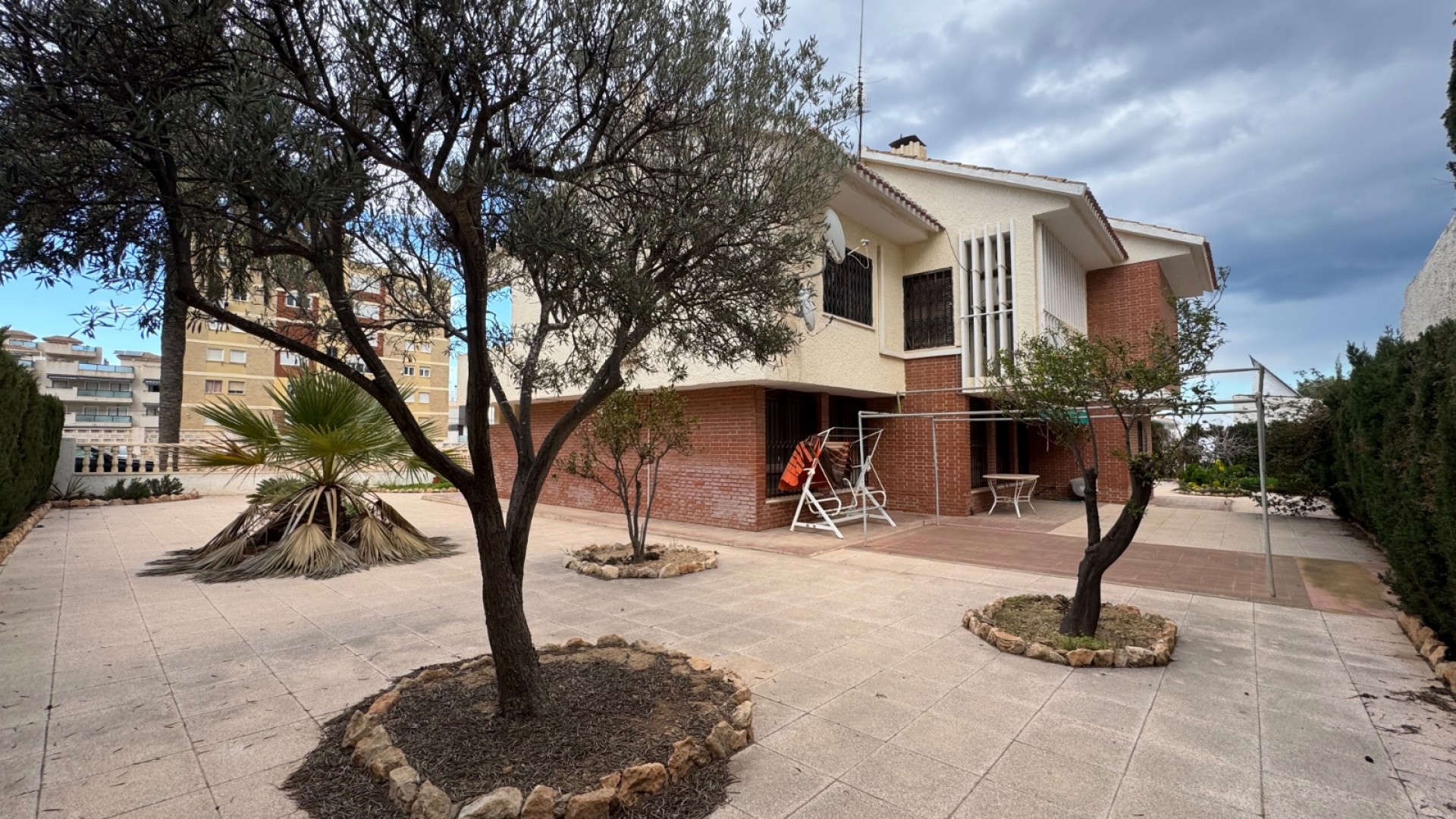 Venta - Chalet Independiente -
Orihuela Costa - La Zenia