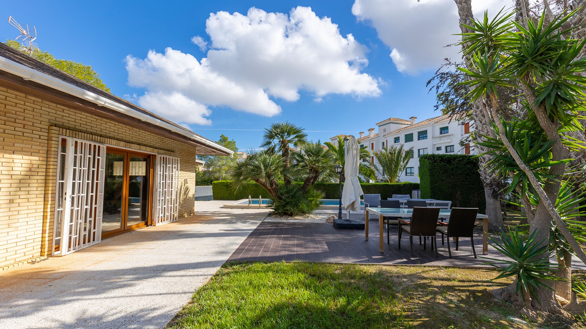 Venta - Chalet Independiente -
Orihuela Costa - Las Filipinas