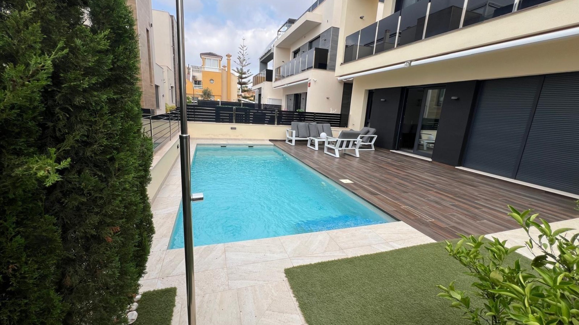 Venta - Chalet Independiente -
Orihuela Costa - Lomas de Cabo Roig