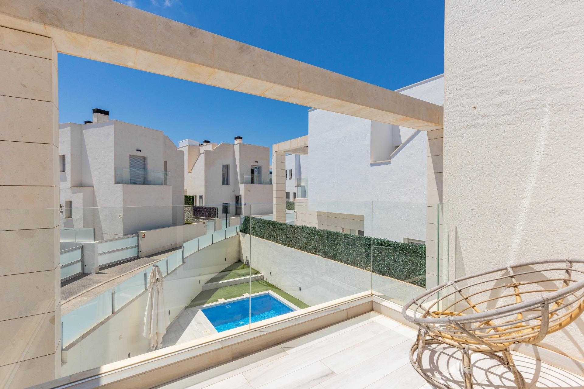 Venta - Chalet Independiente -
Orihuela Costa - Lomas de Cabo Roig