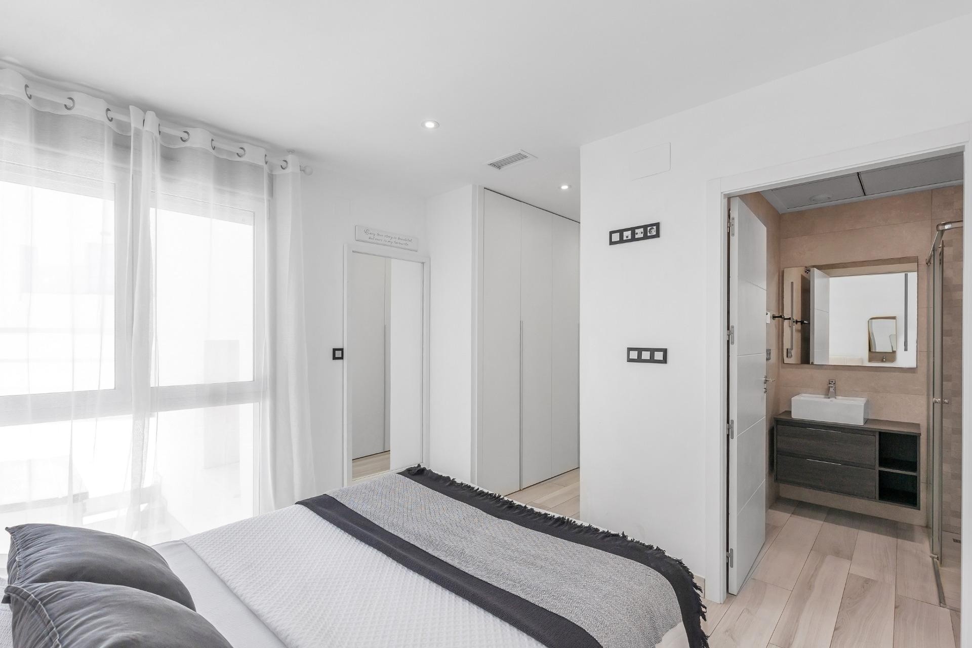 Venta - Chalet Independiente -
Orihuela Costa - Lomas de Cabo Roig