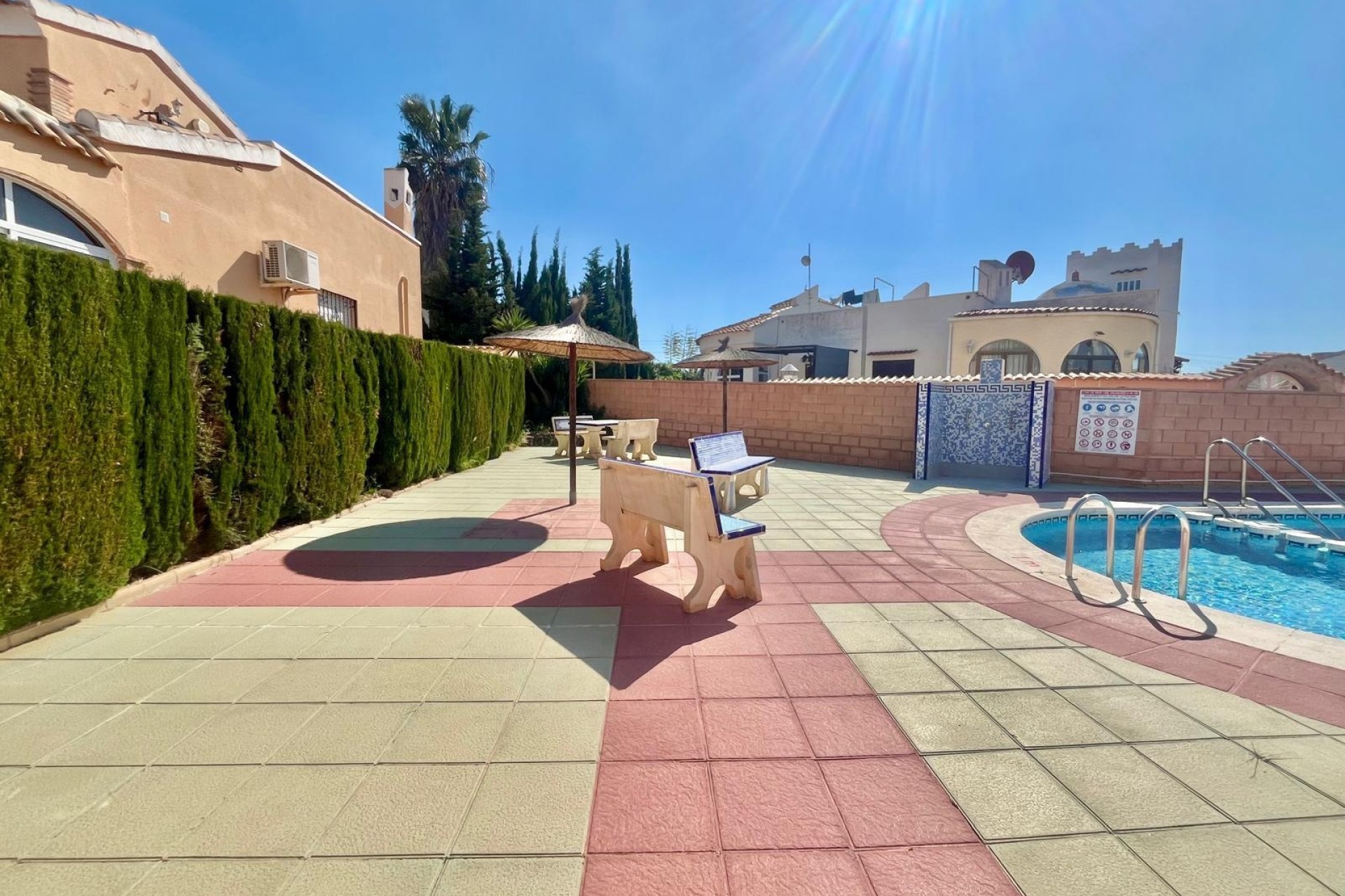 Venta - Chalet Independiente -
Orihuela Costa - Los Almendros-la Florida