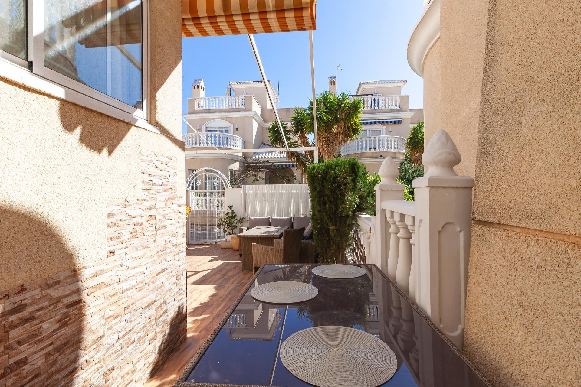 Venta - Chalet Independiente -
Orihuela Costa - Los Almendros-la Florida