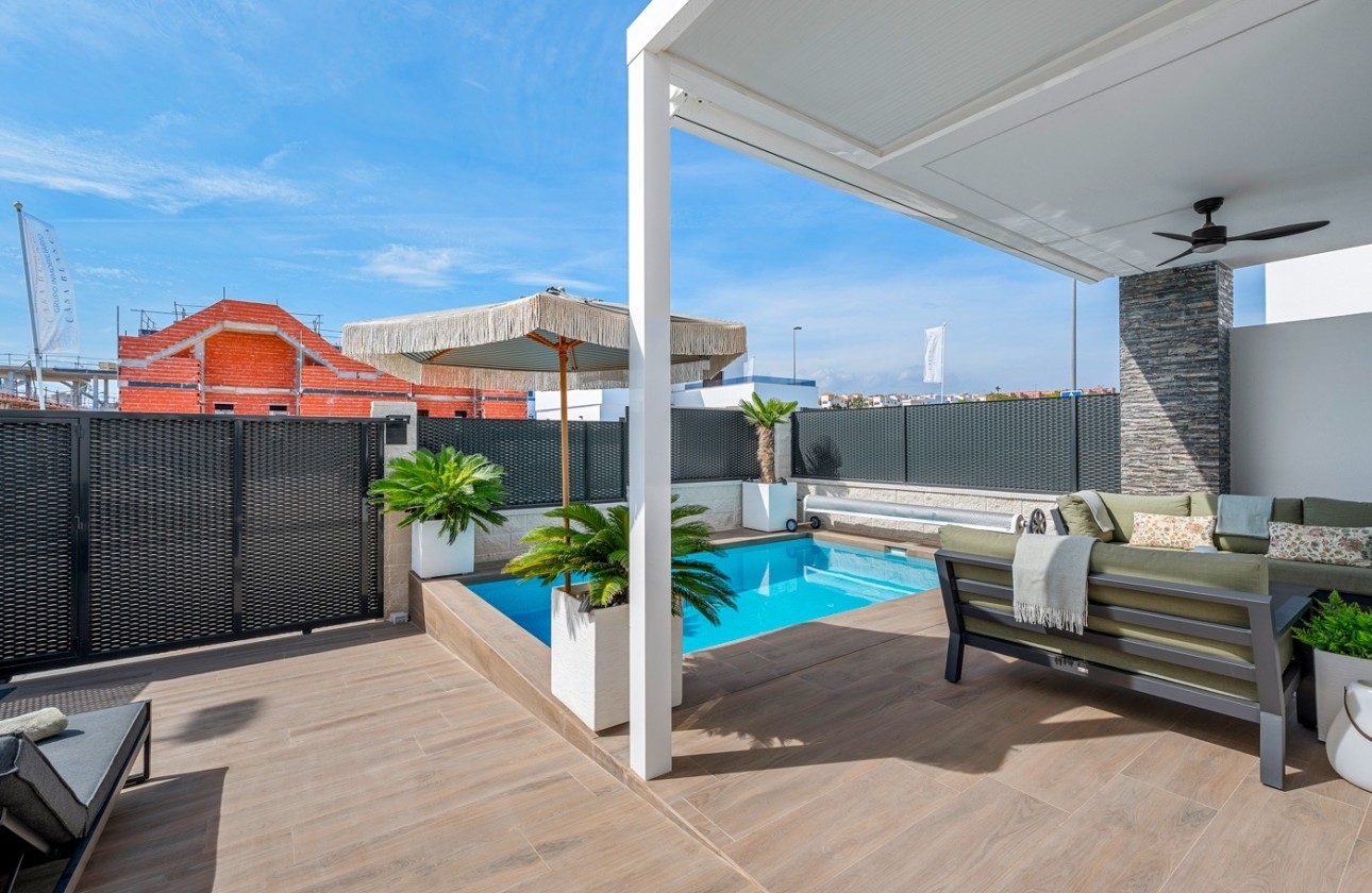 Venta - Chalet Independiente -
Orihuela Costa - Orihuela