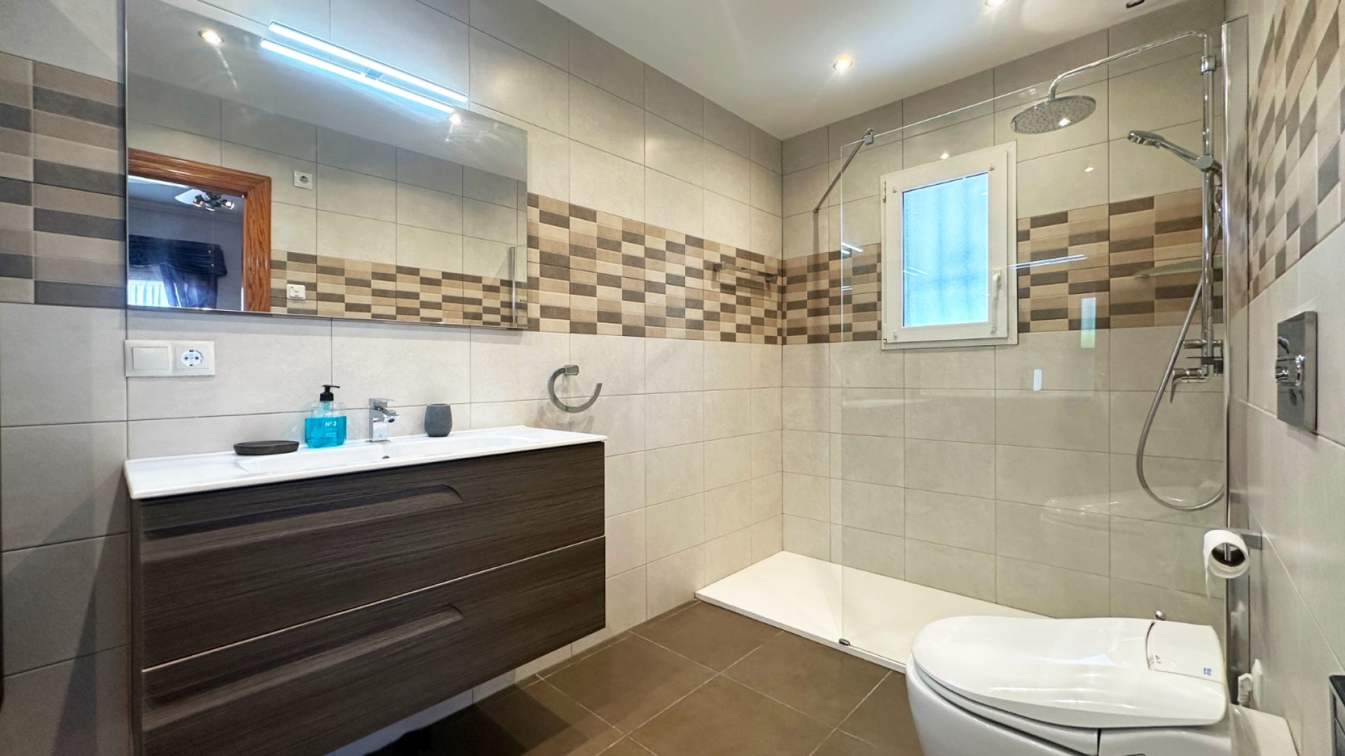 Venta - Chalet Independiente -
Orihuela Costa - Playa Flamenca