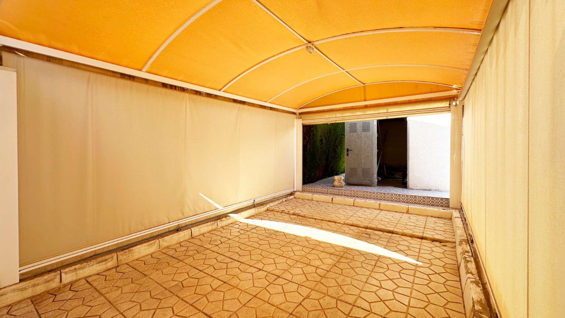 Venta - Chalet Independiente -
Orihuela Costa - Playa Flamenca