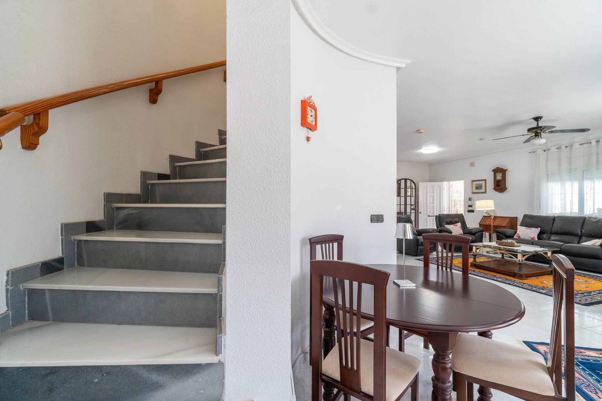 Venta - Chalet Independiente -
Orihuela Costa - Playa Flamenca