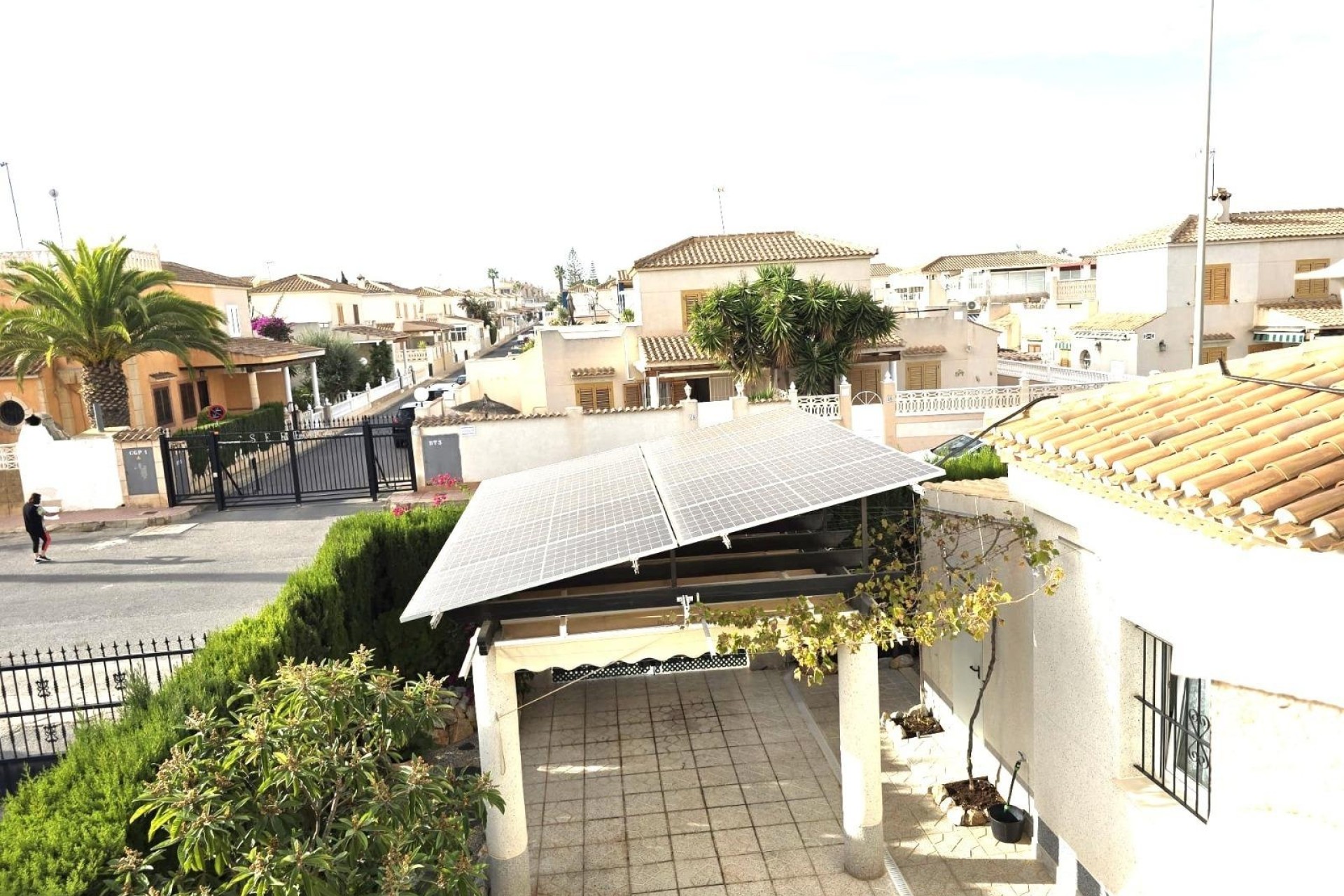 Venta - Chalet Independiente -
Orihuela Costa - Playa Flamenca