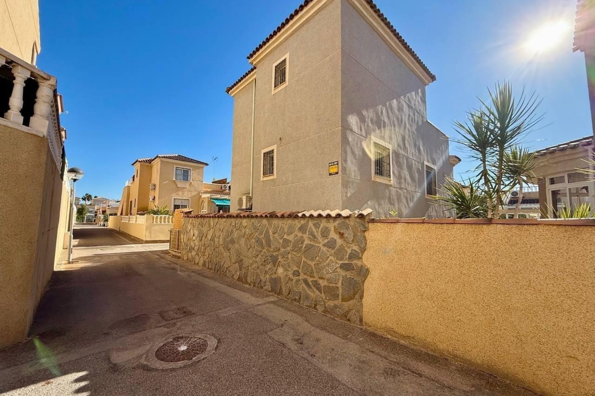 Venta - Chalet Independiente -
Orihuela Costa - Playa Flamenca