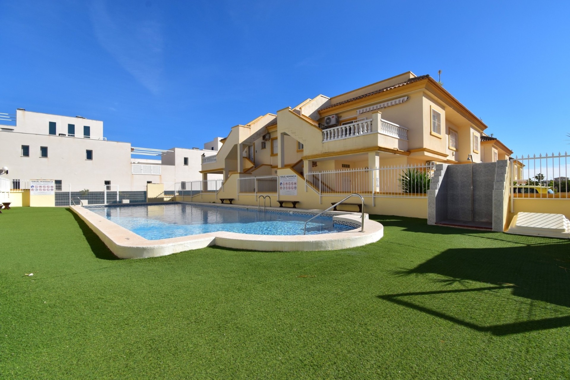 Venta - Chalet Independiente -
Orihuela Costa - Playa Flamenca