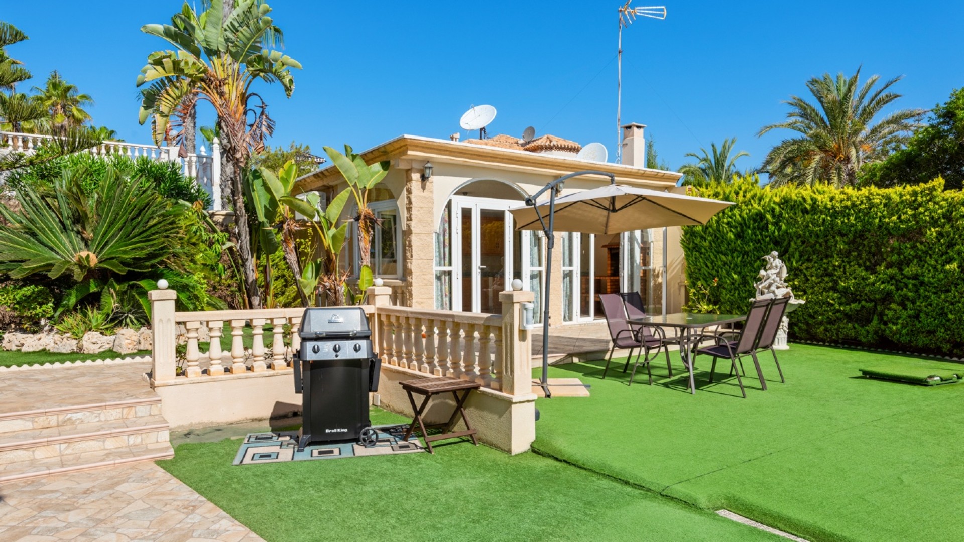 Venta - Chalet Independiente -
Orihuela Costa - Playa Flamenca