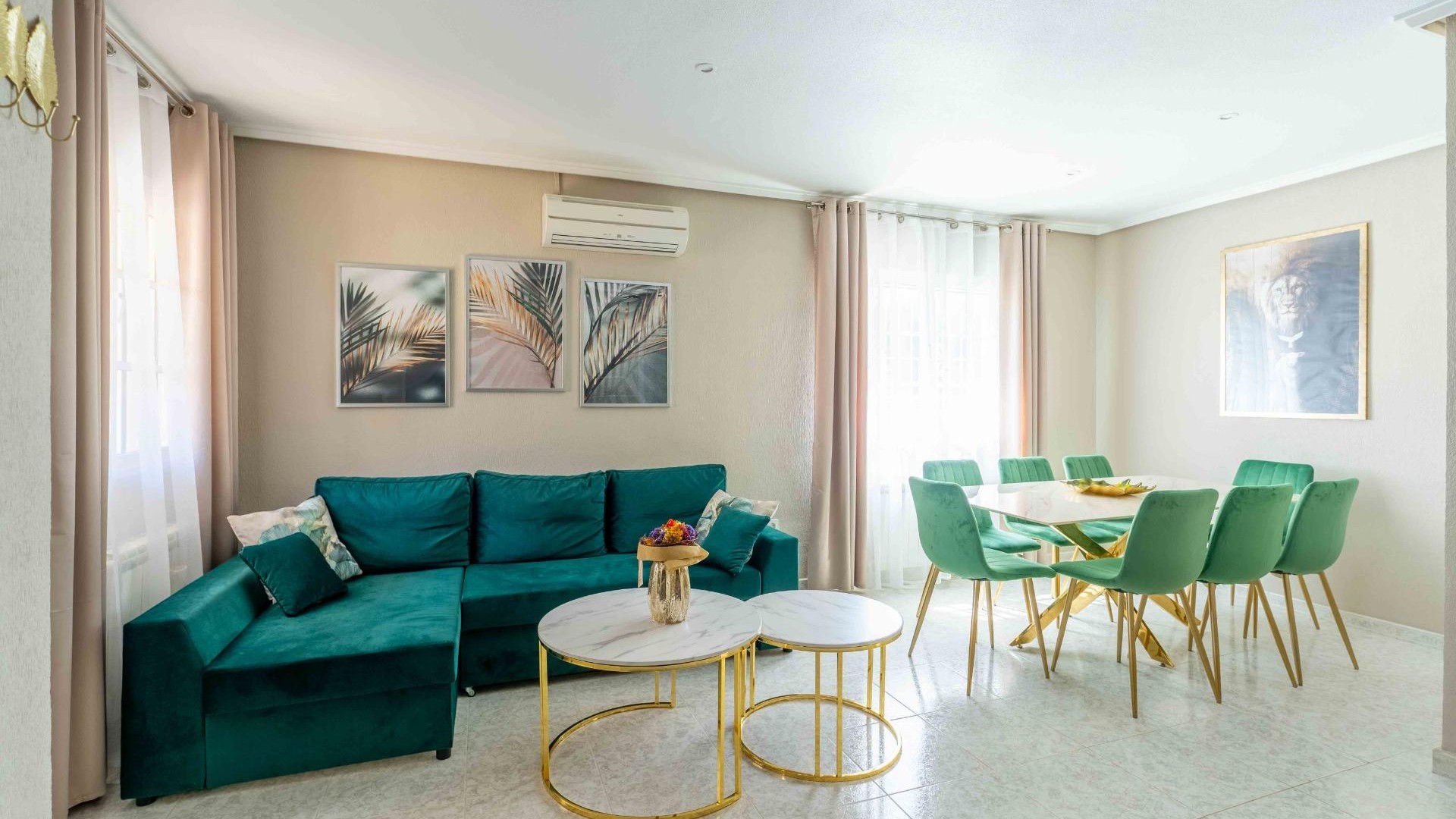 Venta - Chalet Independiente -
Orihuela Costa - Punta Prima