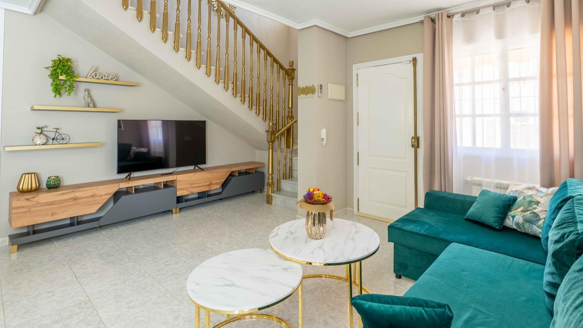 Venta - Chalet Independiente -
Orihuela Costa - Punta Prima