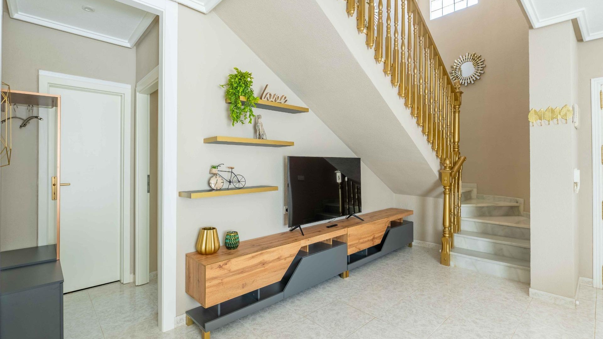 Venta - Chalet Independiente -
Orihuela Costa - Punta Prima