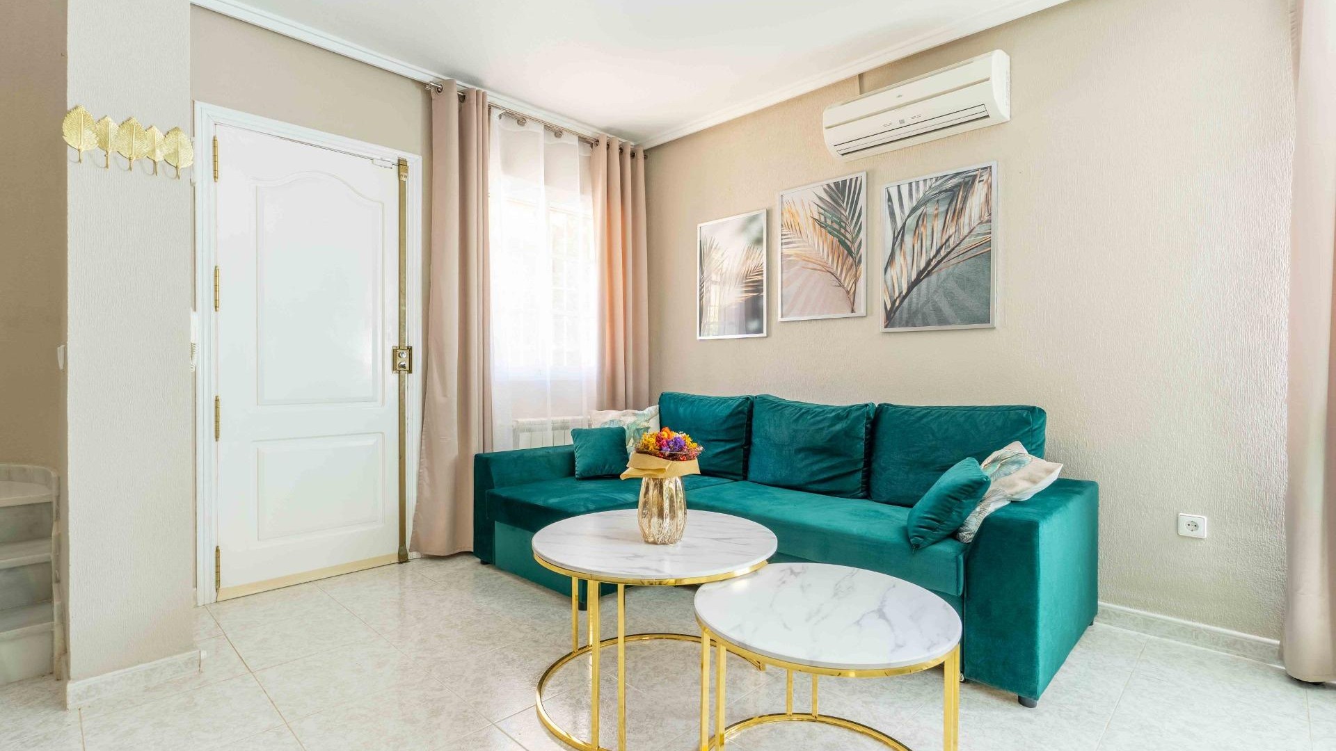 Venta - Chalet Independiente -
Orihuela Costa - Punta Prima