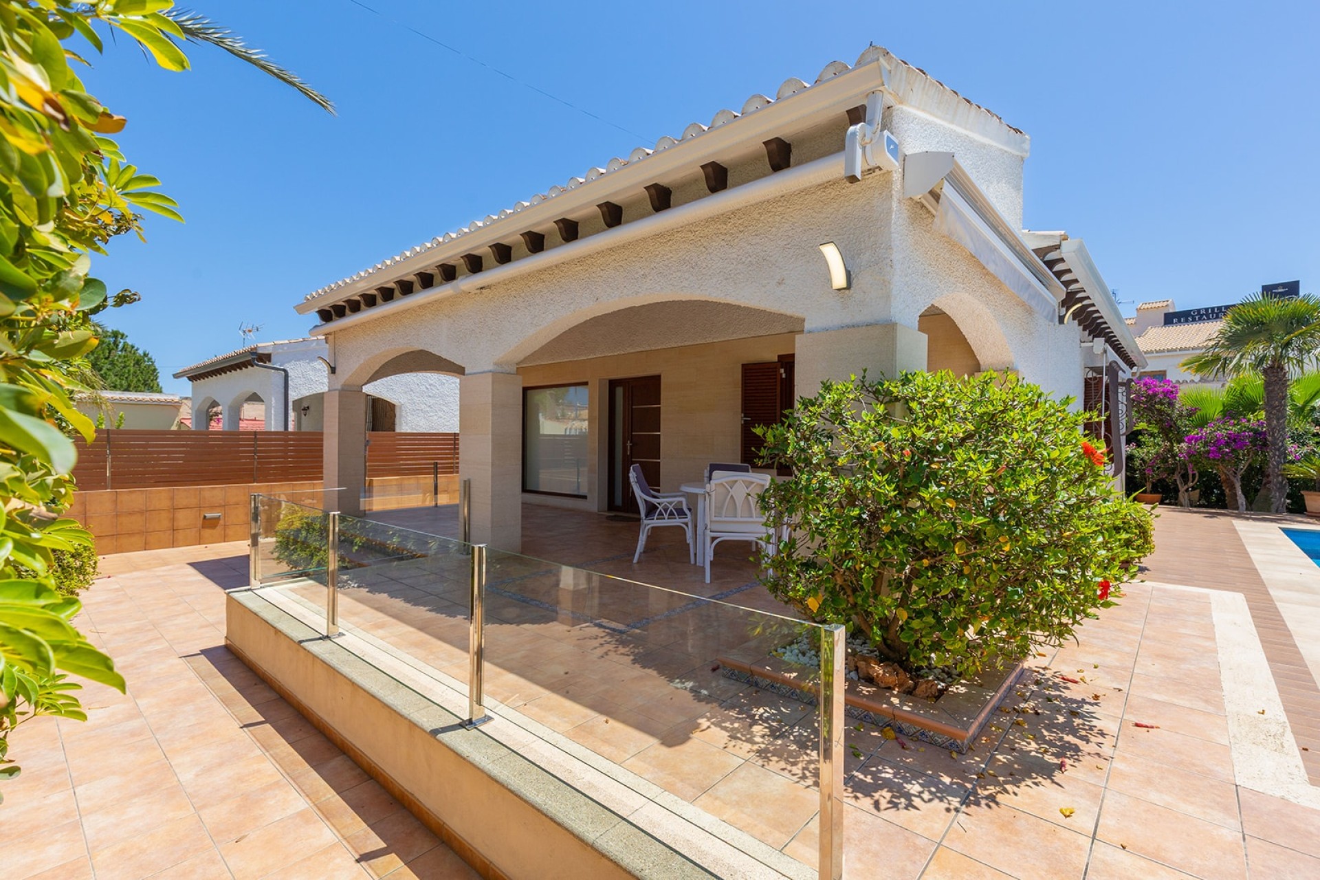 Venta - Chalet Independiente -
Orihuela Costa - Punta Prima