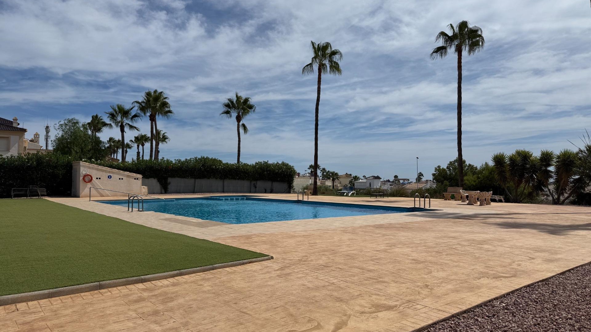 Venta - Chalet Independiente -
Orihuela Costa - Villamartín-Las Filipinas