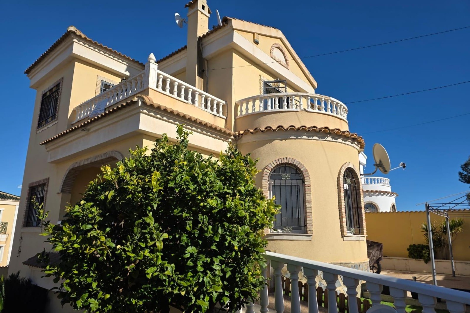 Venta - Chalet Independiente -
Orihuela Costa - Villamartín-Las Filipinas