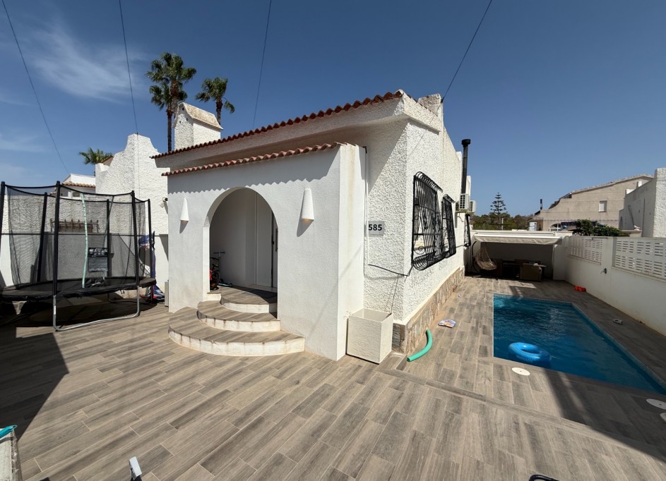 Venta - Chalet Independiente -
Orihuela Costa - Villamartín