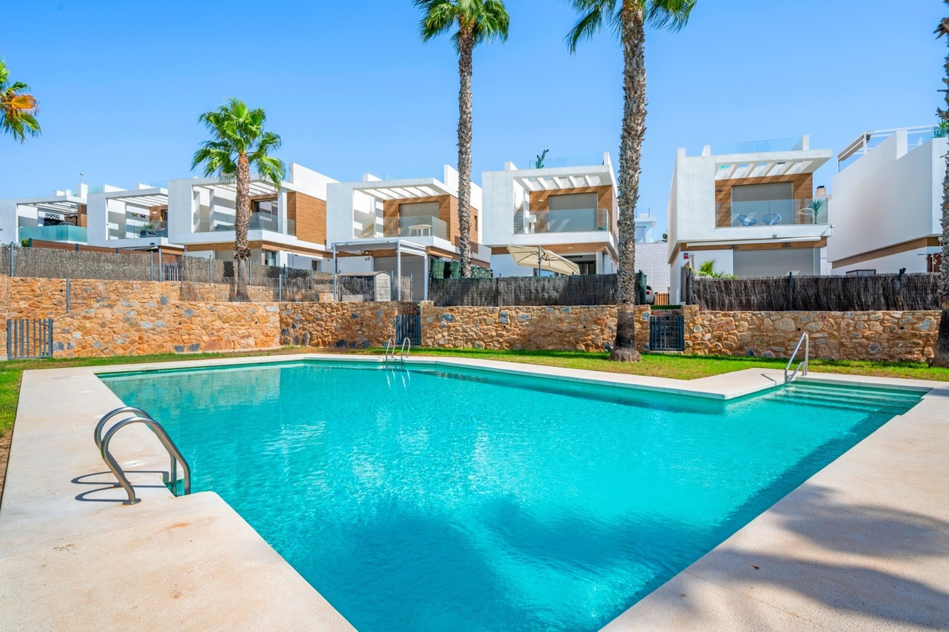 Venta - Chalet Independiente -
Orihuela Costa - Villamartín