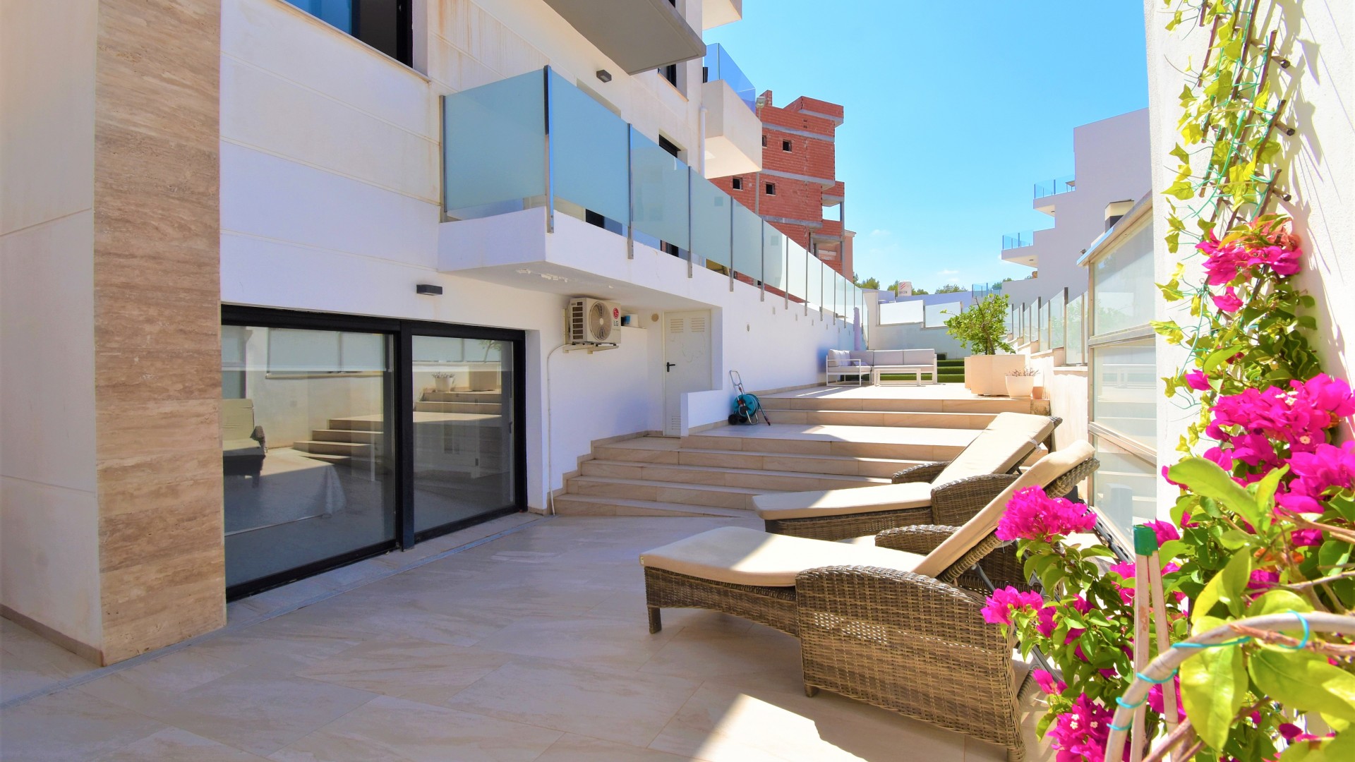 Venta - Chalet Independiente -
Orihuela Costa - Villamartin