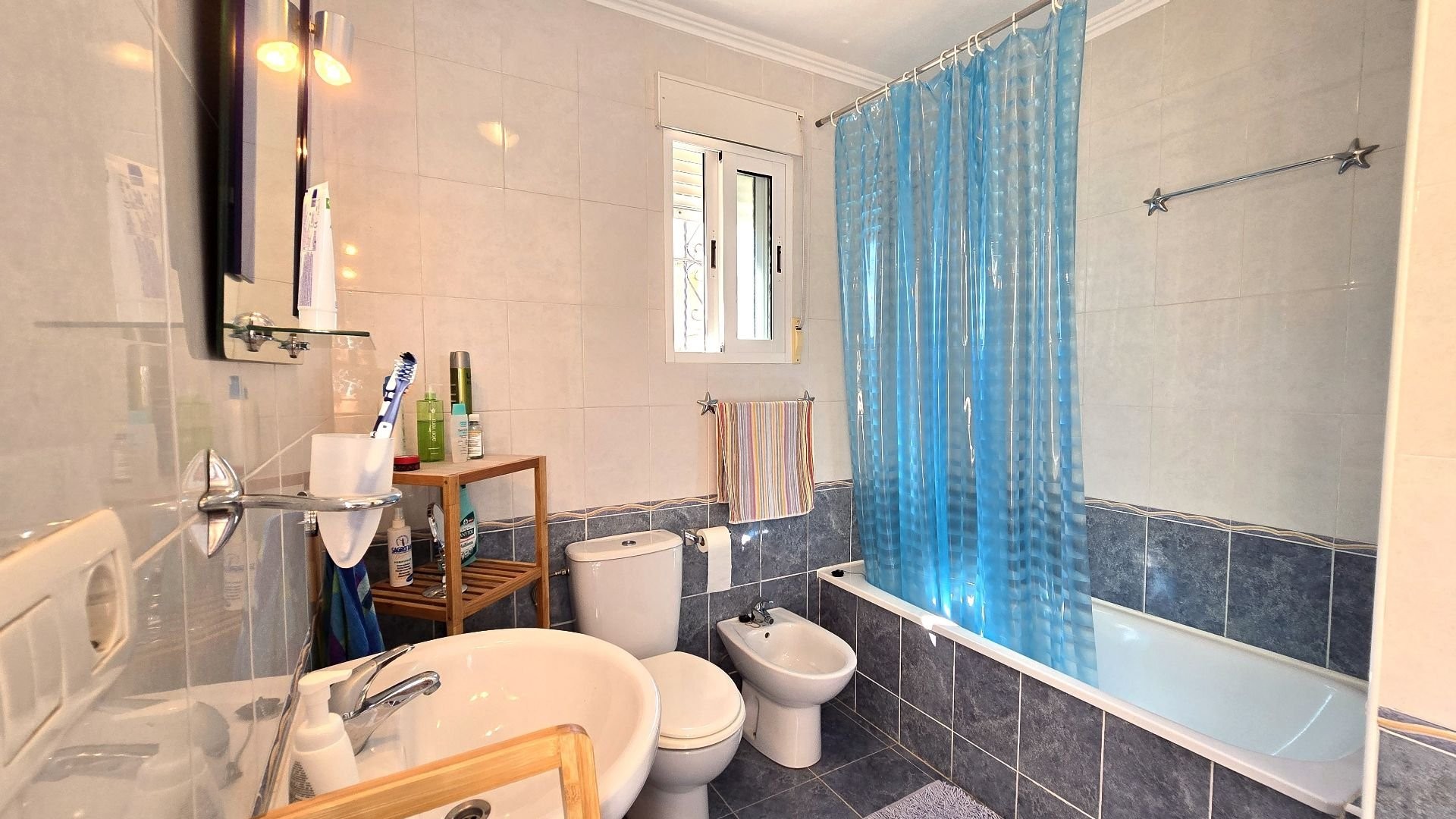 Venta - Chalet Independiente -
Orihuela Costa