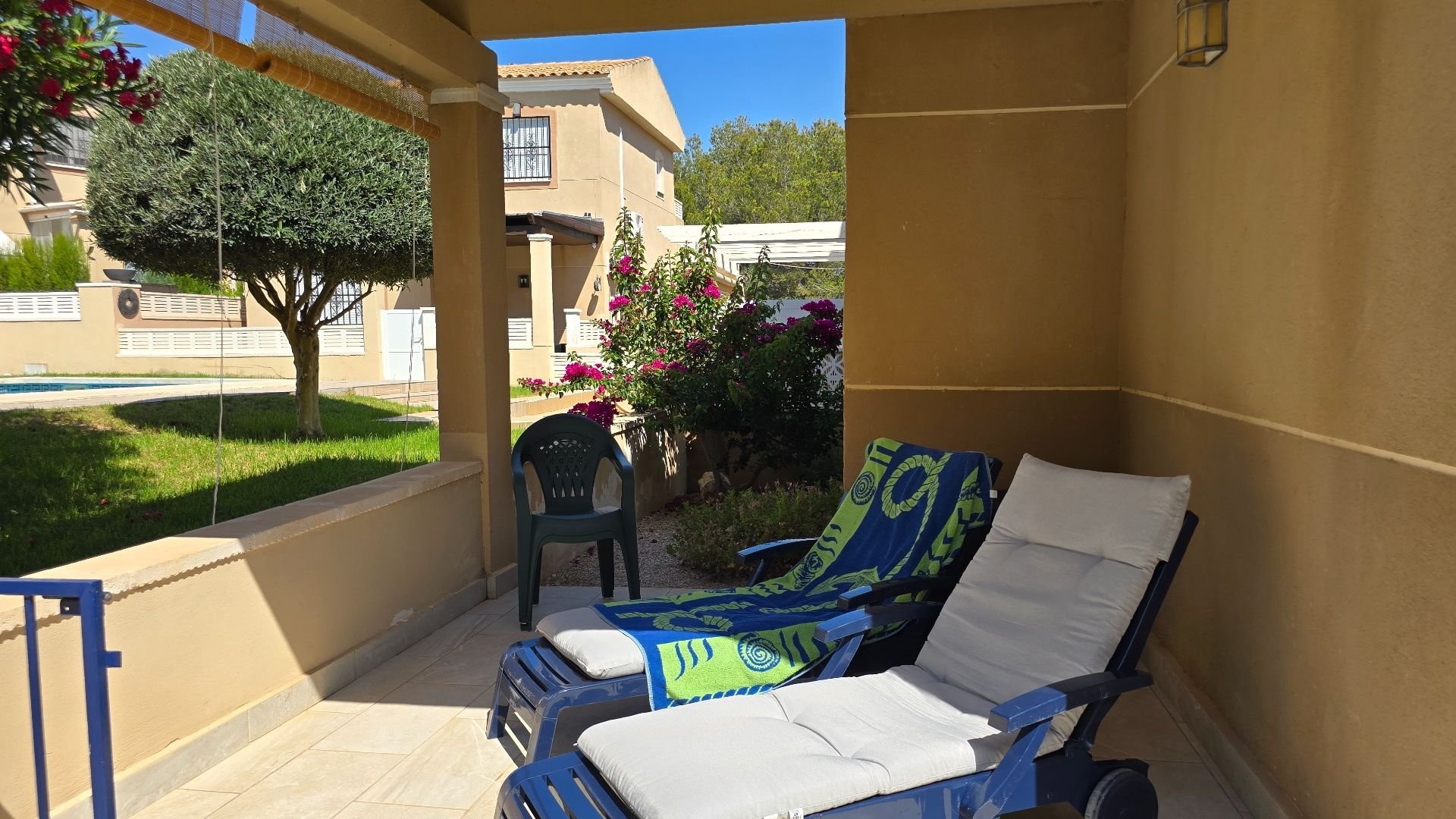 Venta - Chalet Independiente -
Orihuela Costa