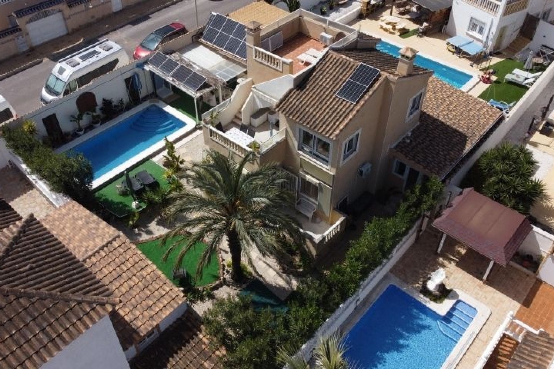 Venta - Chalet Independiente -
Orihuela Costa