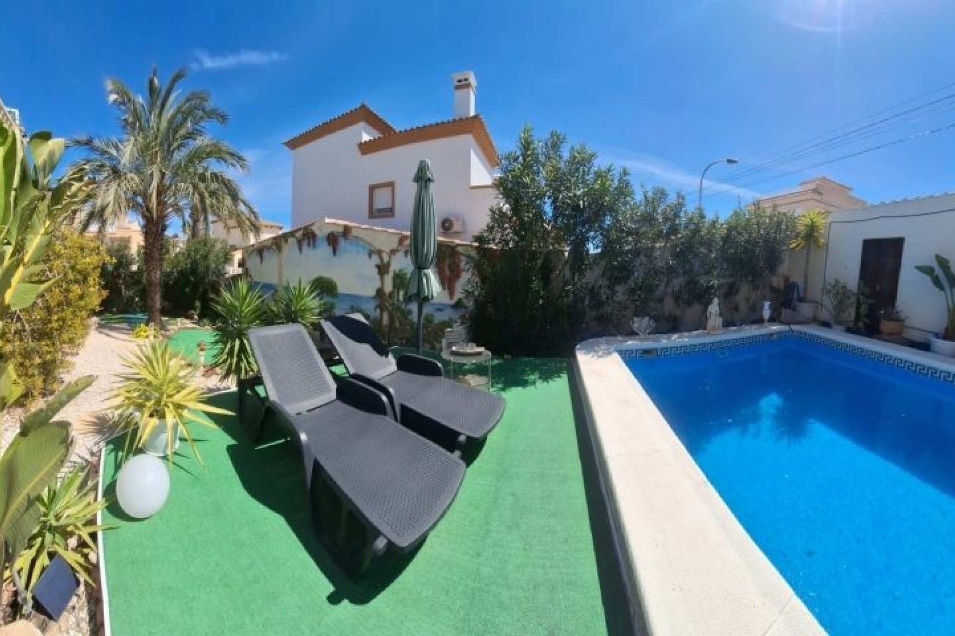 Venta - Chalet Independiente -
Orihuela Costa