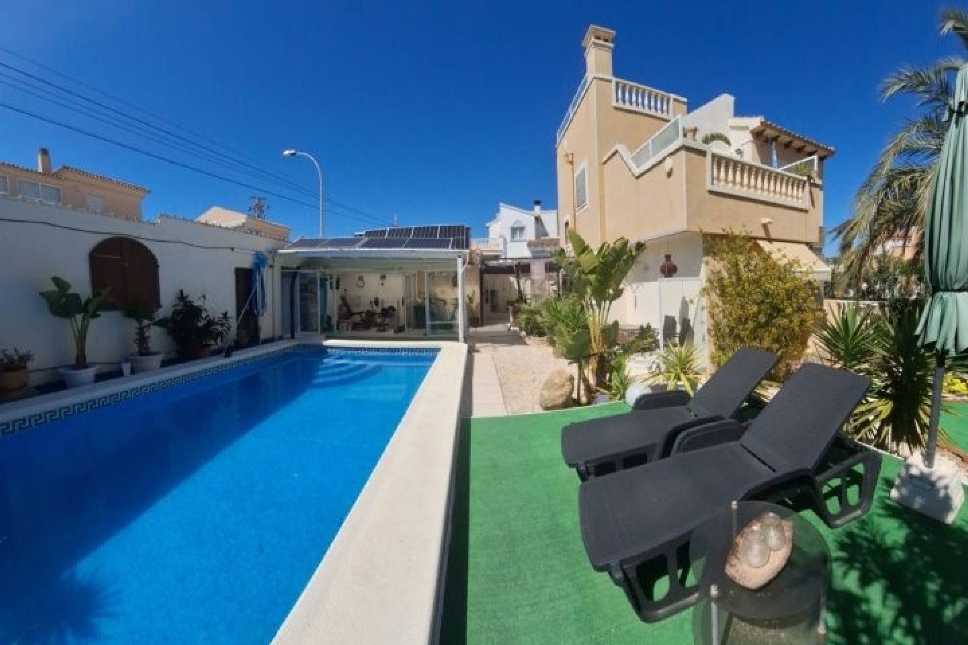 Venta - Chalet Independiente -
Orihuela Costa