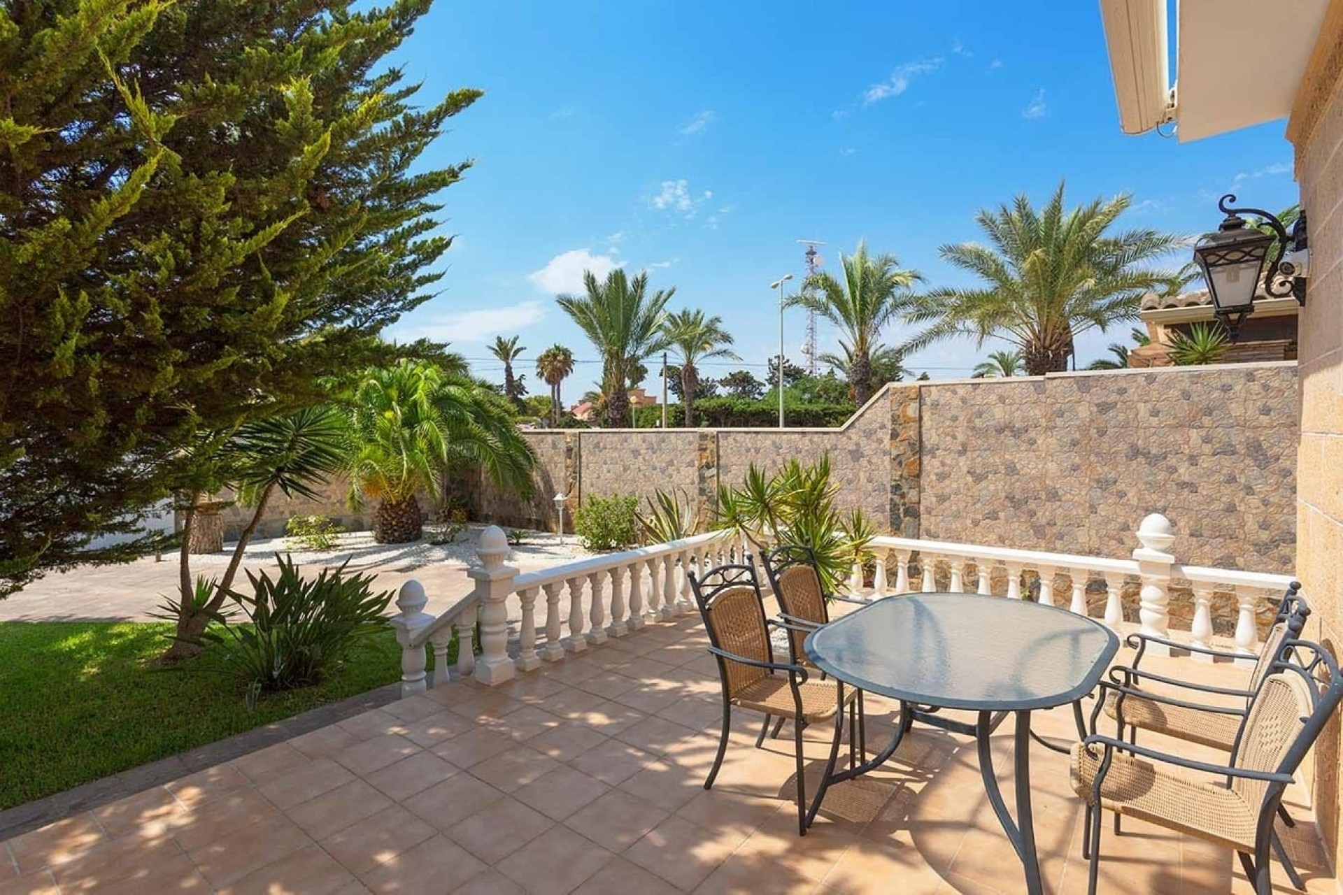 Venta - Chalet Independiente -
Orihuela Costa