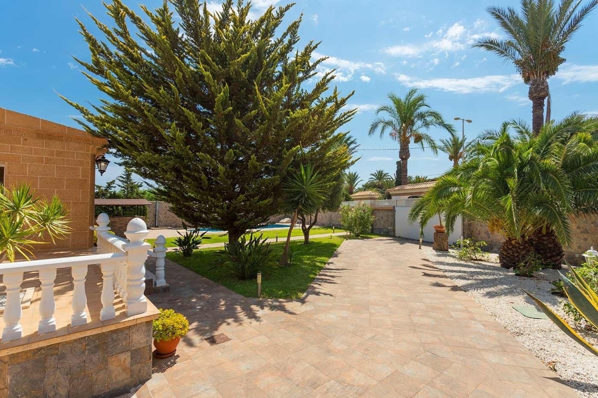 Venta - Chalet Independiente -
Orihuela Costa