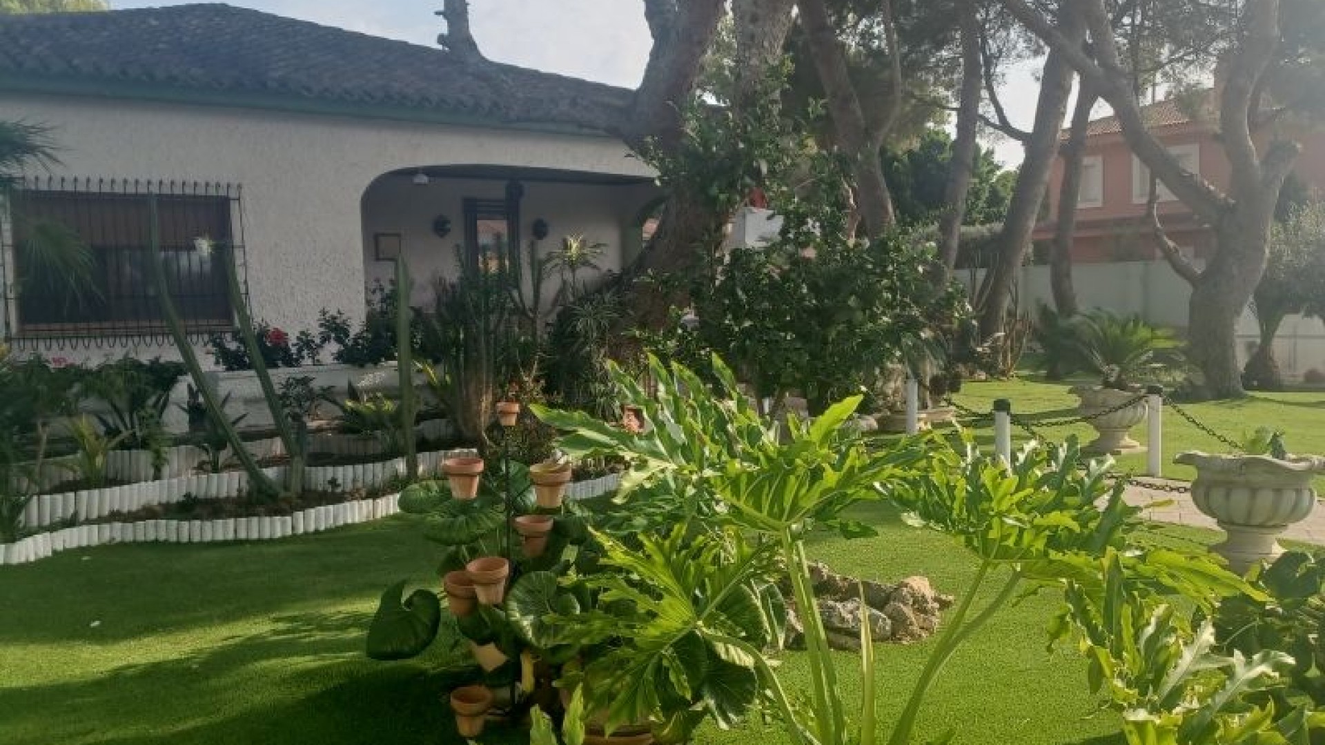 Venta - Chalet Independiente -
Orihuela Costa