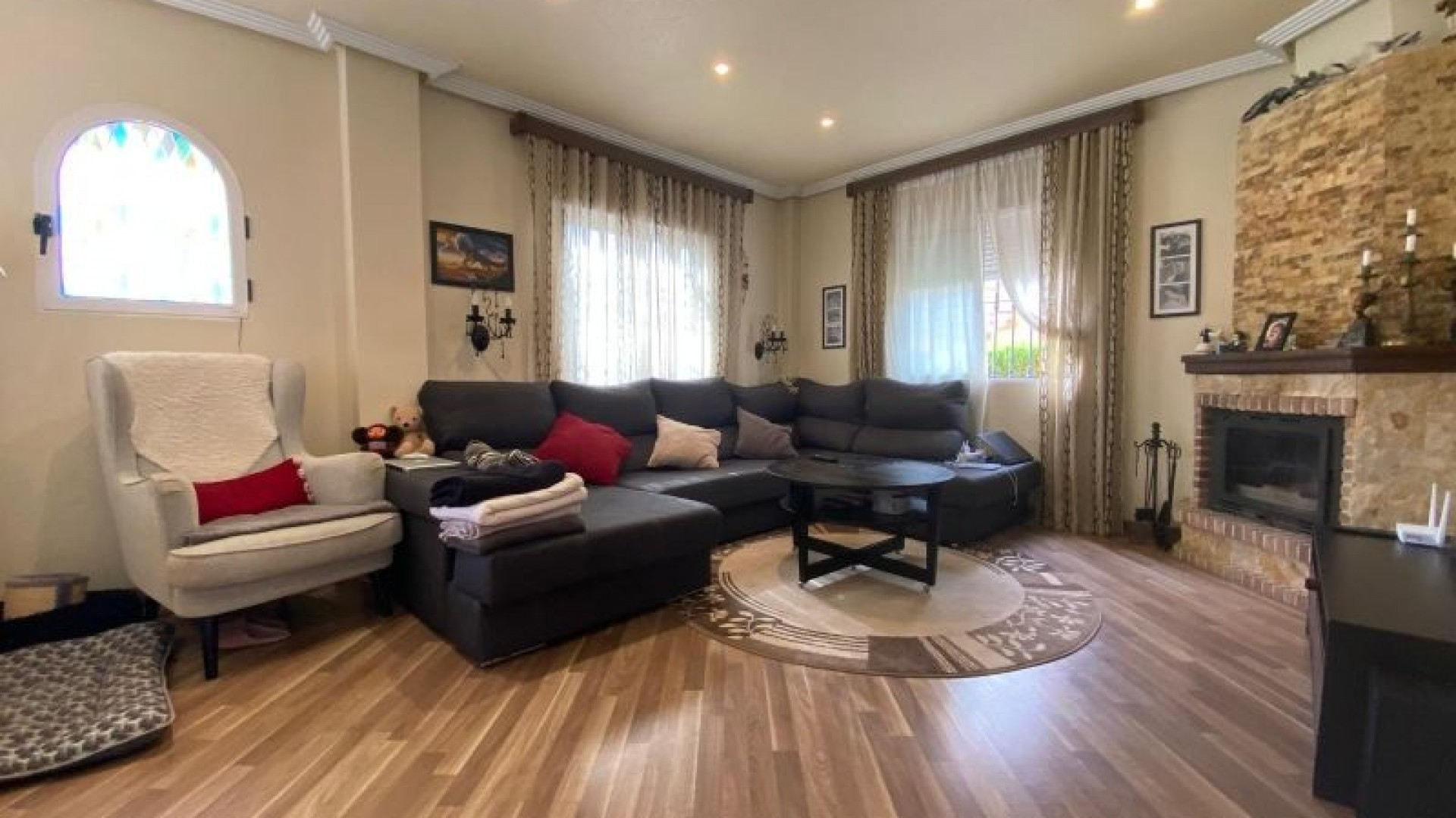 Venta - Chalet Independiente -
Orihuela Costa