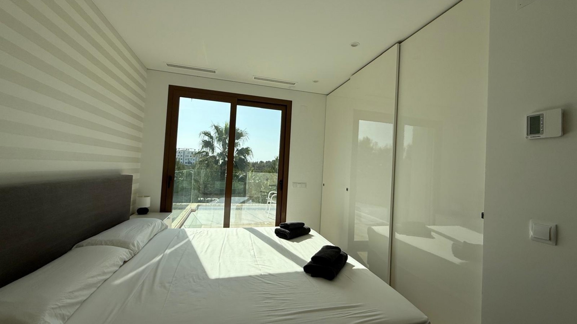 Venta - Chalet Independiente -
Orihuela - Las Colinas Golf