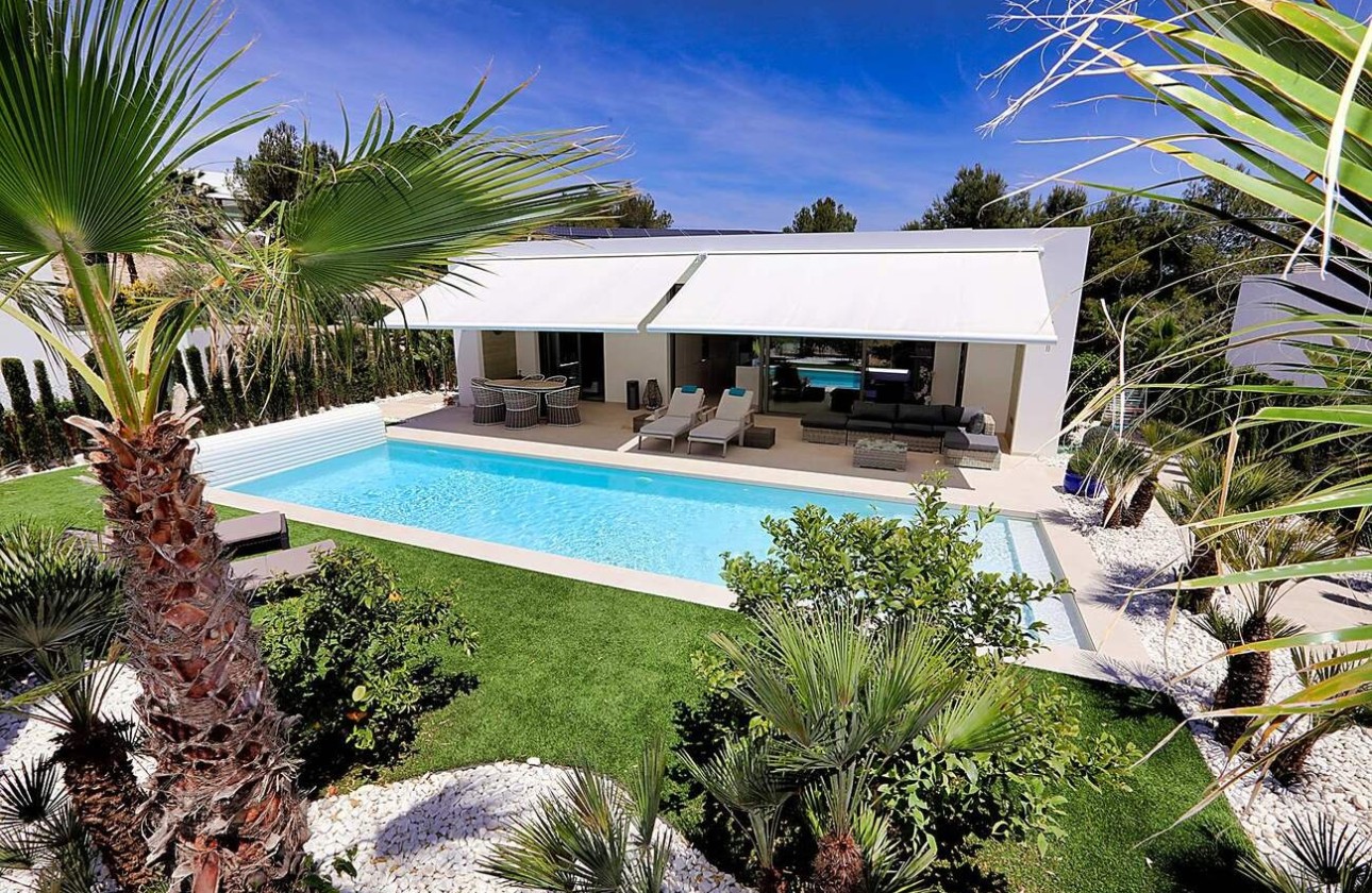 Venta - Chalet Independiente -
Orihuela - Las Colinas Golf