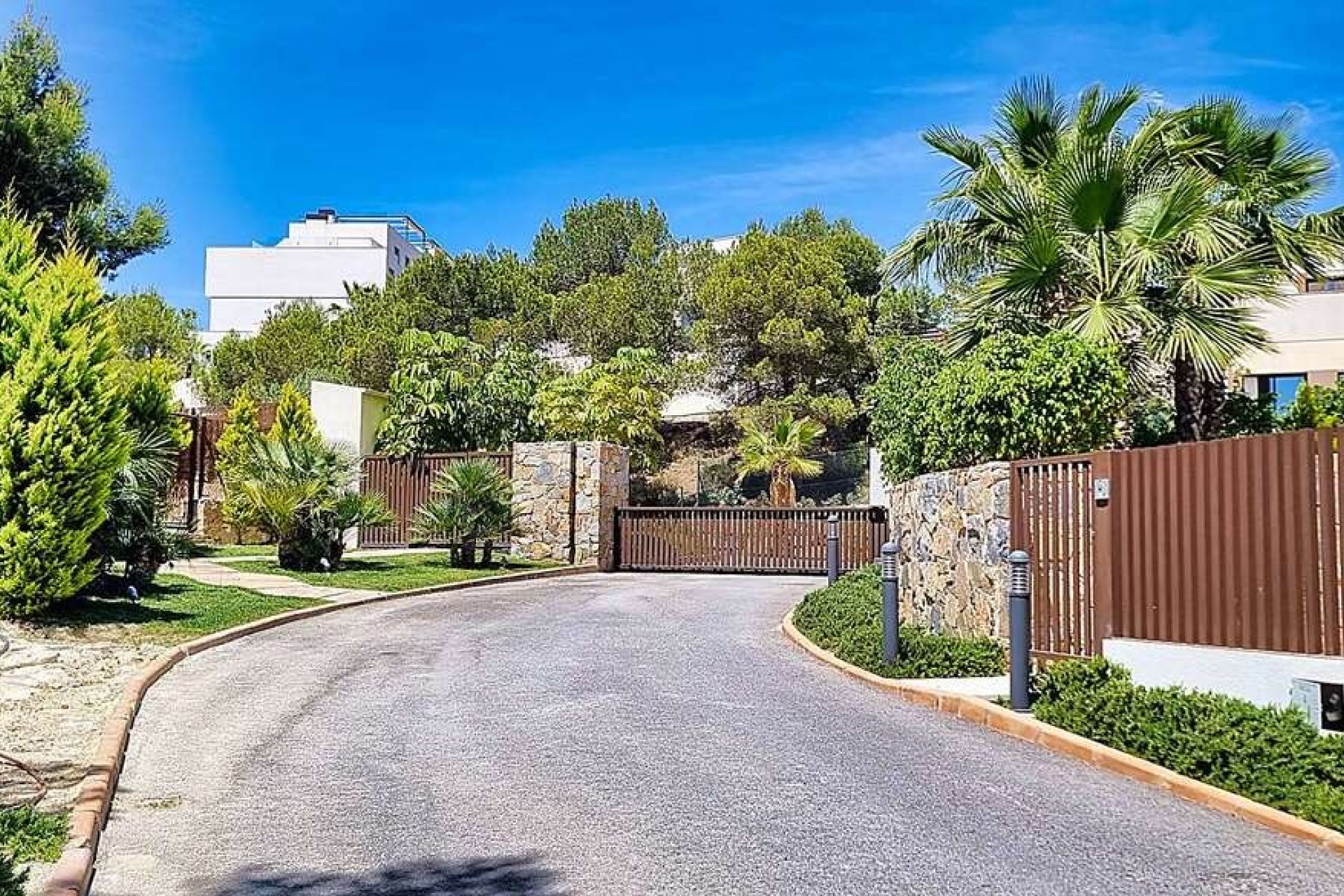 Venta - Chalet Independiente -
Orihuela - Las Colinas Golf