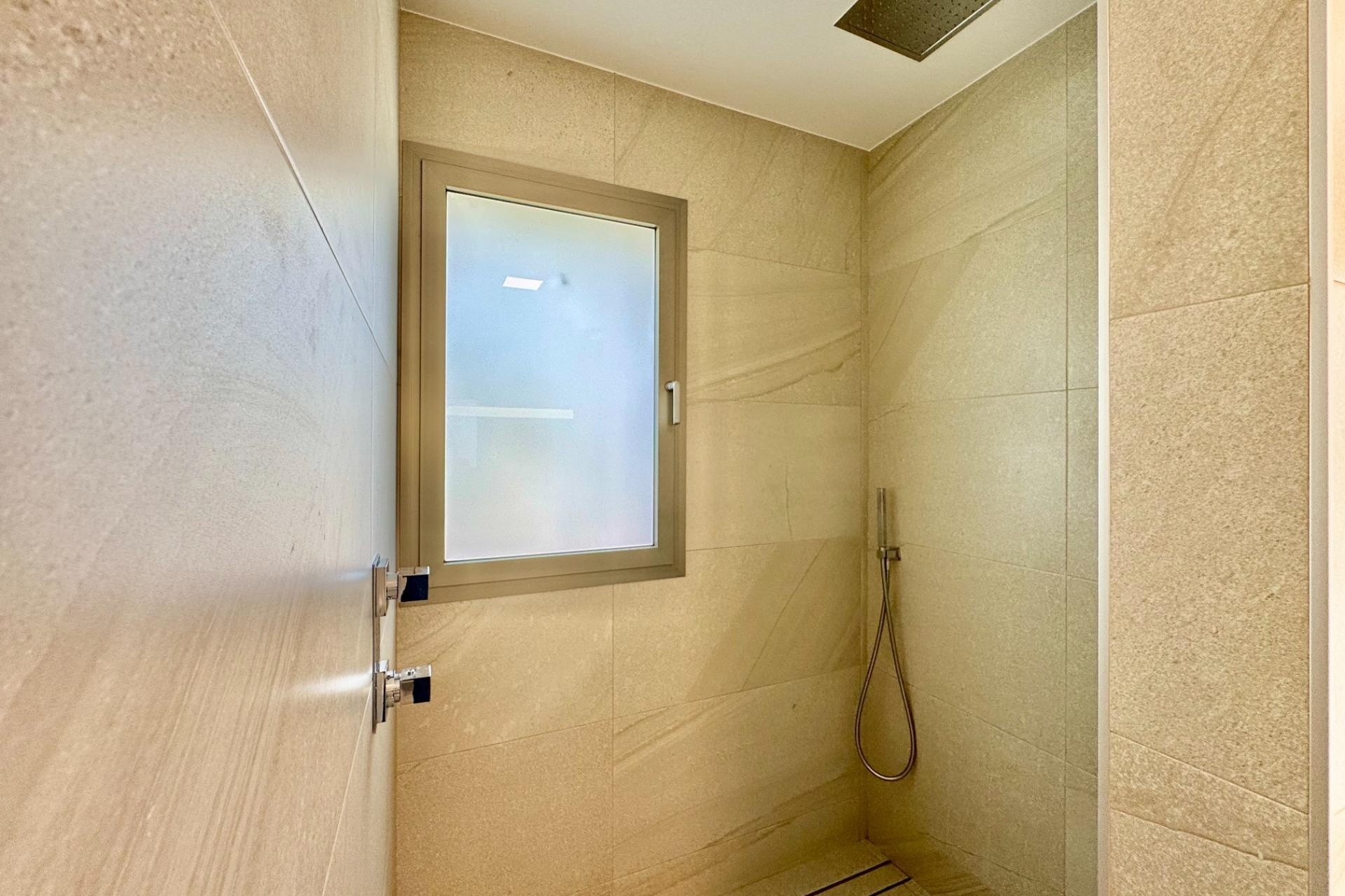 Venta - Chalet Independiente -
Orihuela - Las Colinas Golf