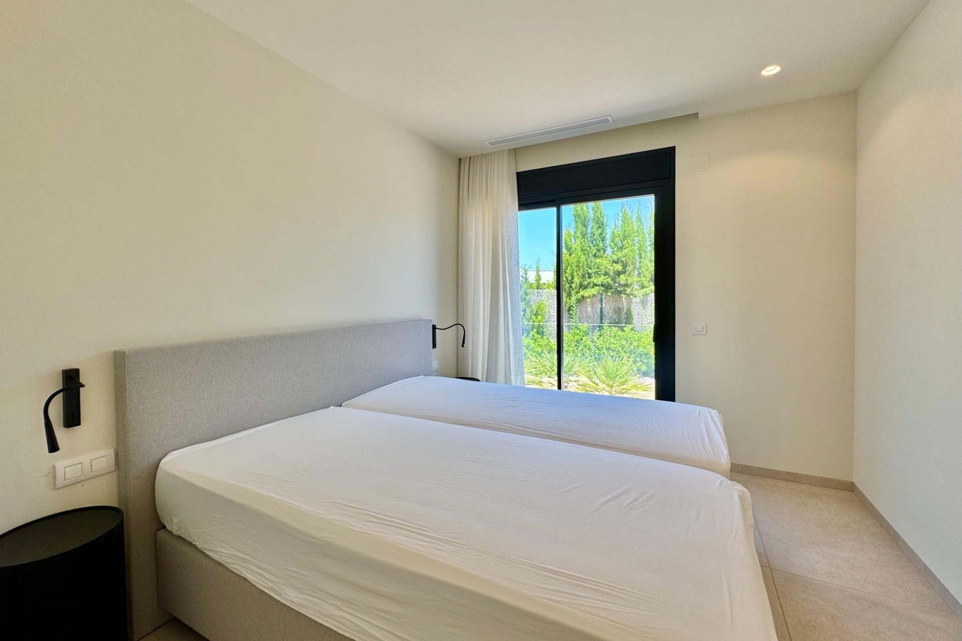 Venta - Chalet Independiente -
Orihuela - Las Colinas Golf