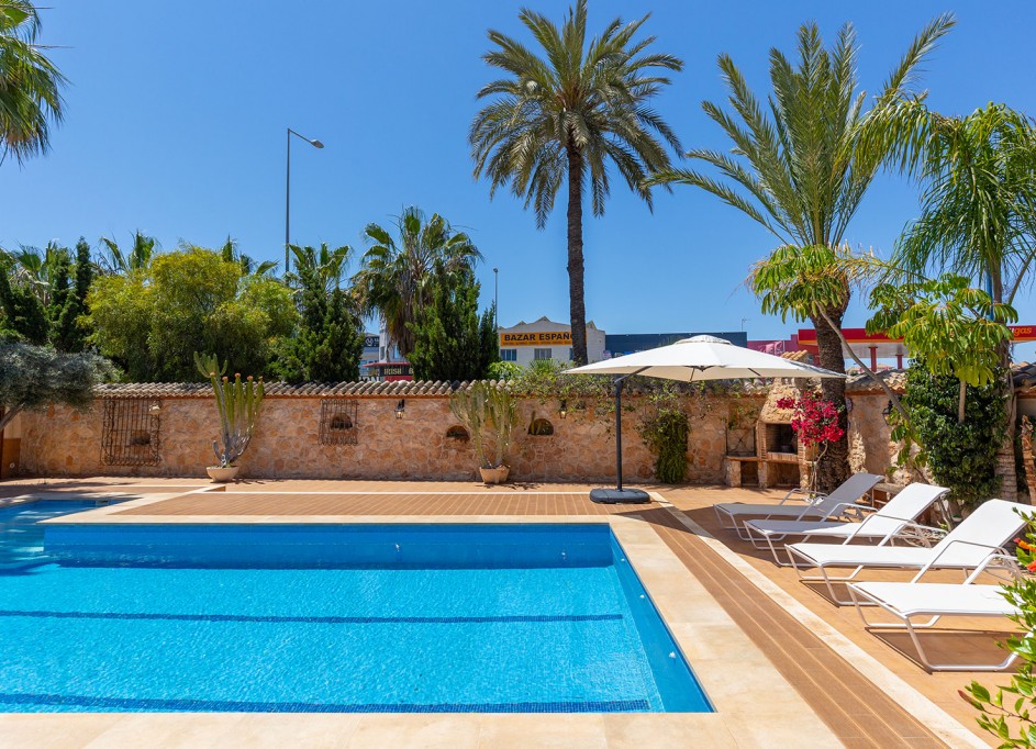 Venta - Chalet Independiente -
Orihuela - Orihuela Costa