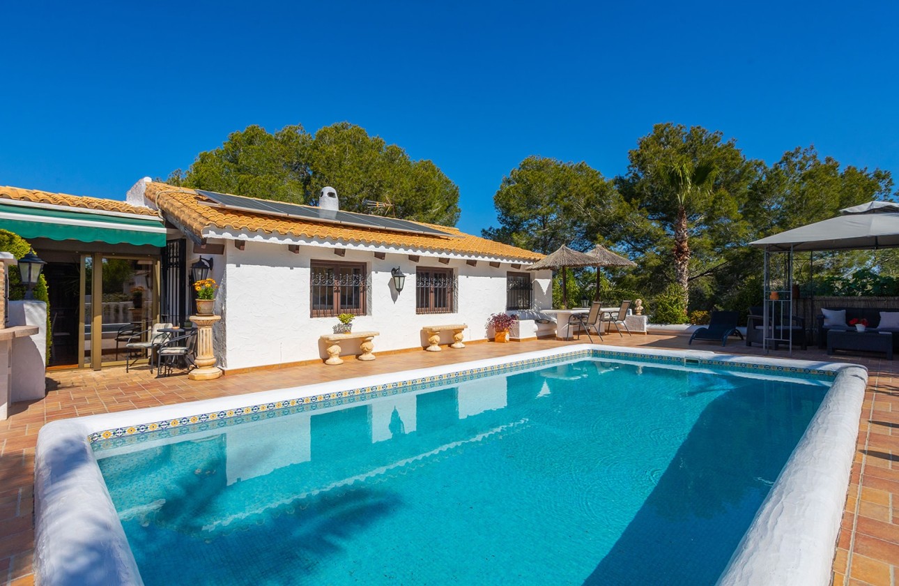 Venta - Chalet Independiente -
Orihuela - Orihuela Costa