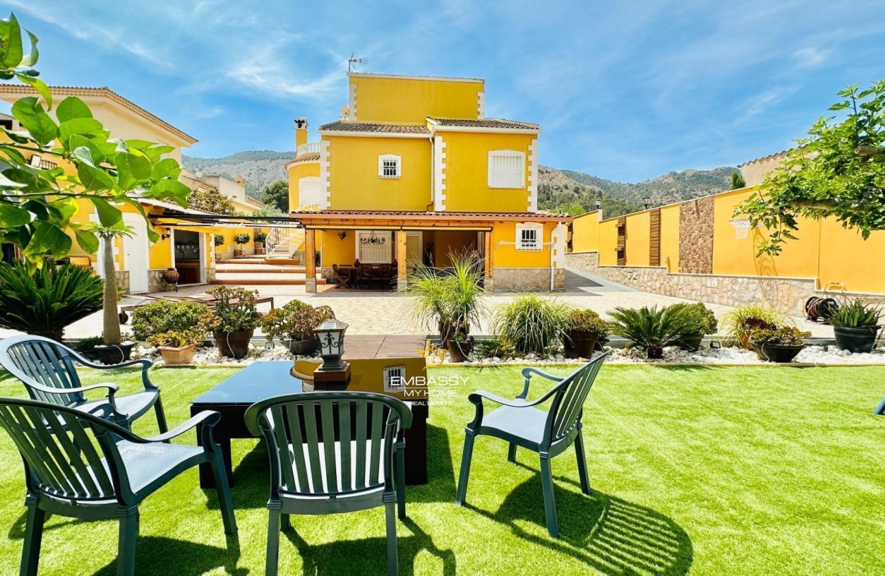 Venta - Chalet Independiente -
Orihuela - Urb. Montepinar