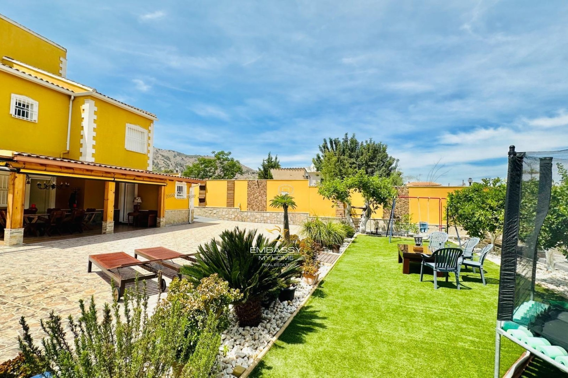 Venta - Chalet Independiente -
Orihuela - Urb. Montepinar